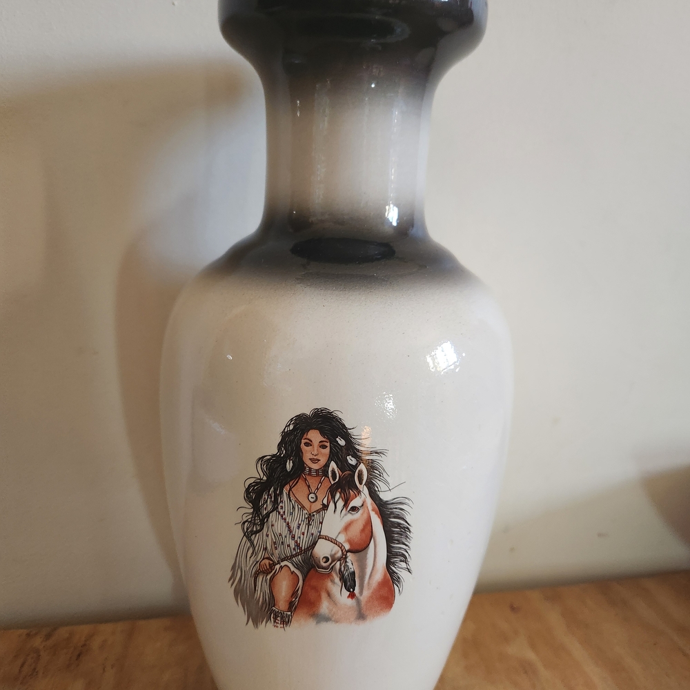 Decorative White and Black Ombre Ceramic Vase with Western Motif